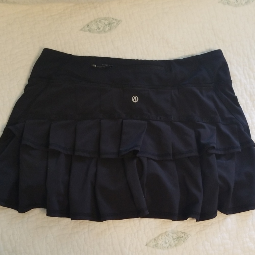Black lululemon tennis skirt